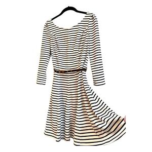 ARK & CO. NWT, KNEE LENGTH, WHITE & BLACK STRIPE, CASUAL OR DRESSY, DRESS.SIZE L